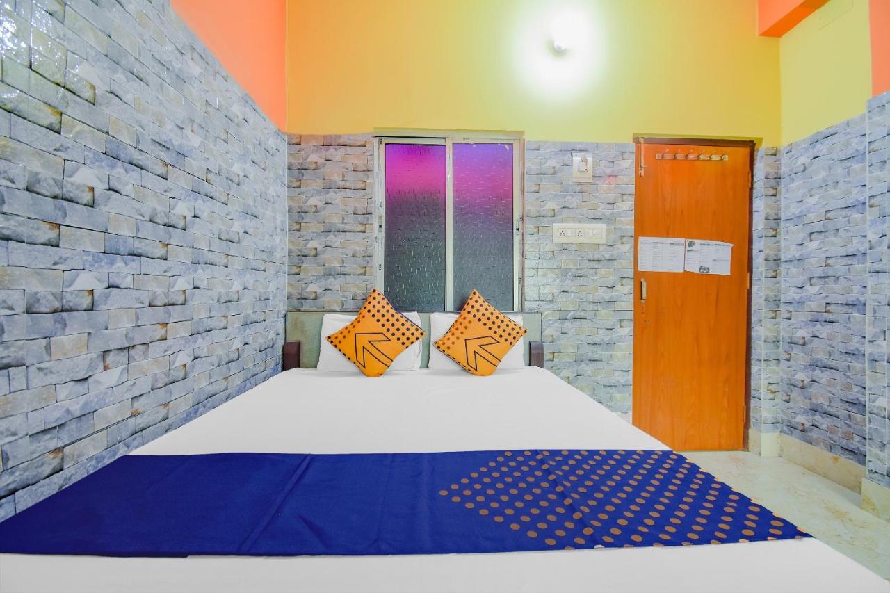 Spot On 74542 Aarav Hotel Jādabpur Extérieur photo