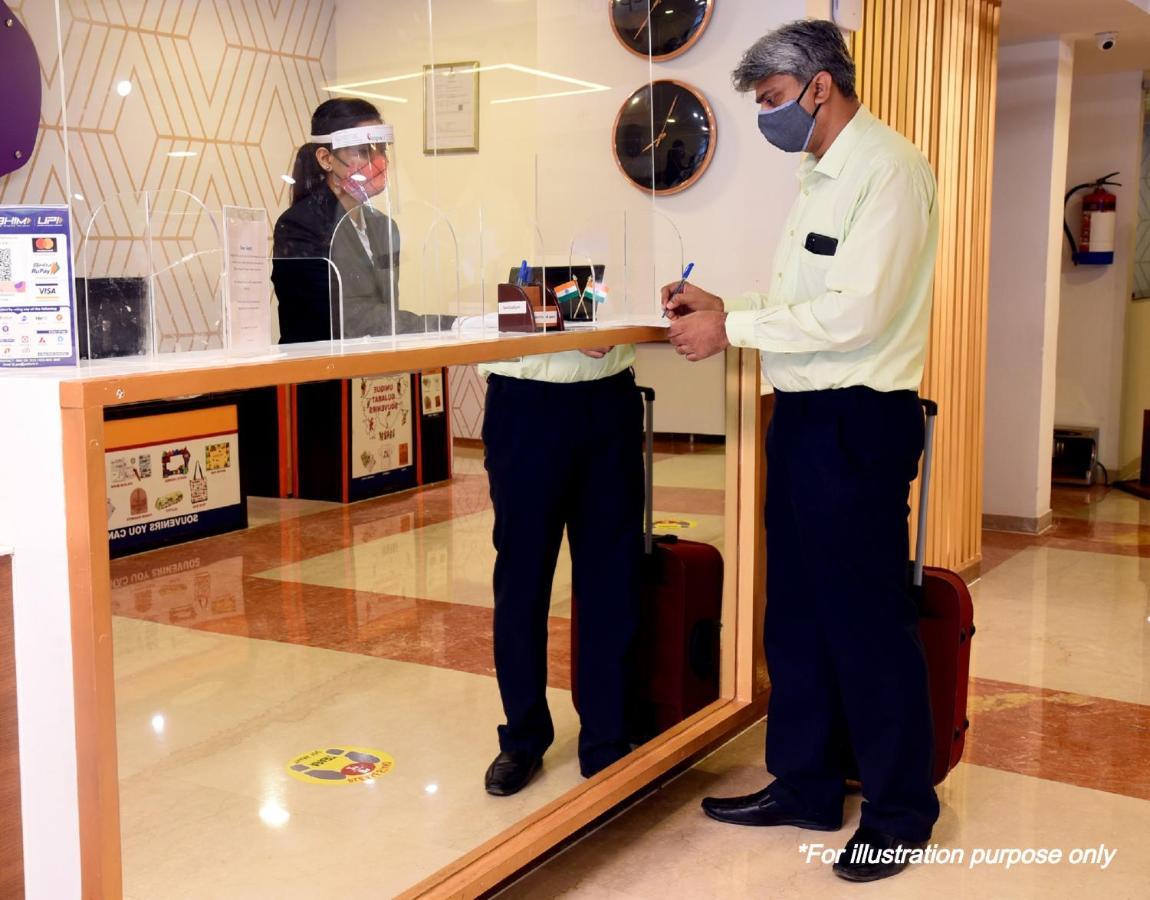 Spot On 74542 Aarav Hotel Jādabpur Extérieur photo